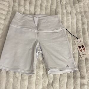 Alo white brand new airbrush shorts